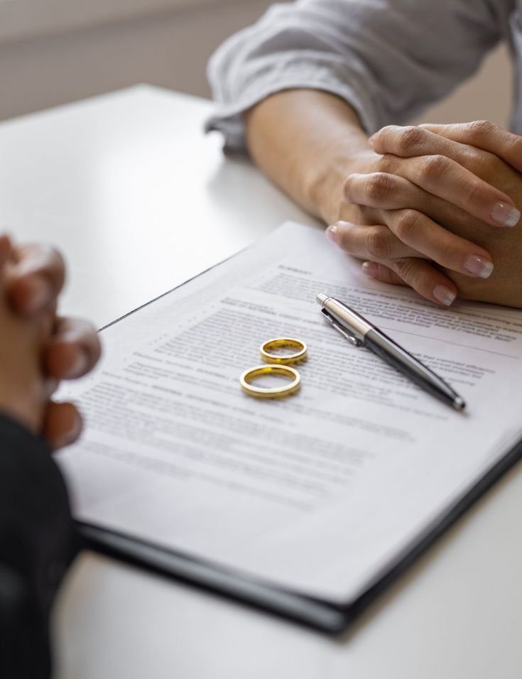Divorcio y Disolución de Vínculo